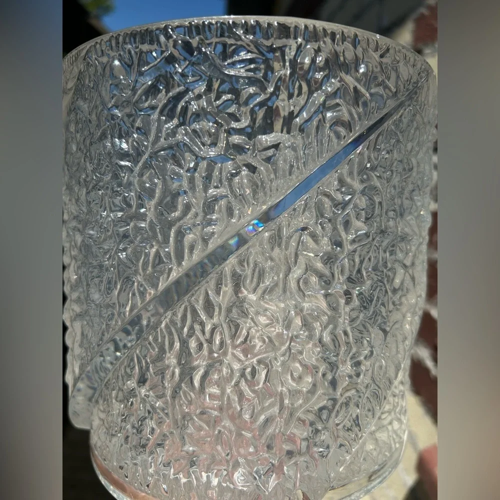 Mid-Century Modern textured Lucite ice bucket in the style of Wilardy ci…